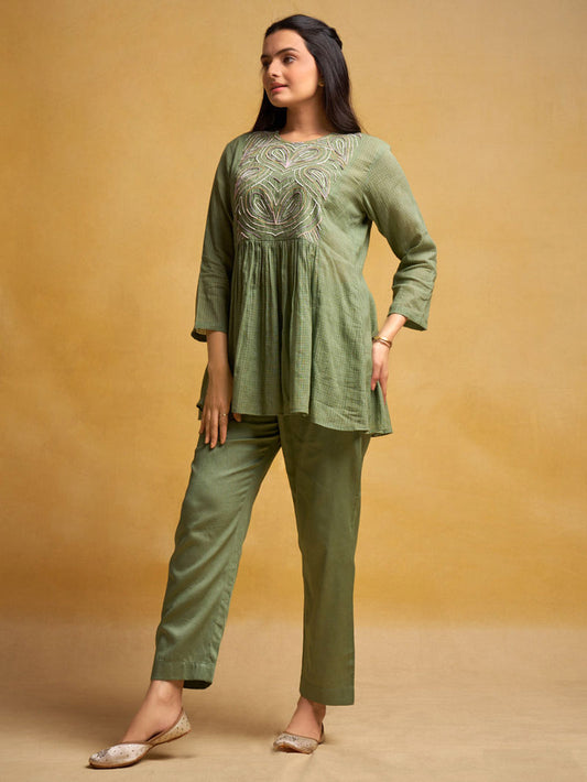 Green Embroidered Chanderi Co-ord Set - Set of 2